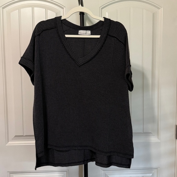 Zenana Top - Picture 1 of 4